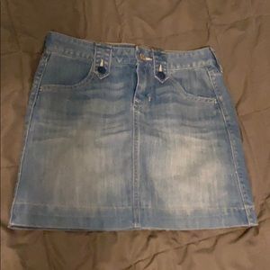 Denim skirt with small pockets